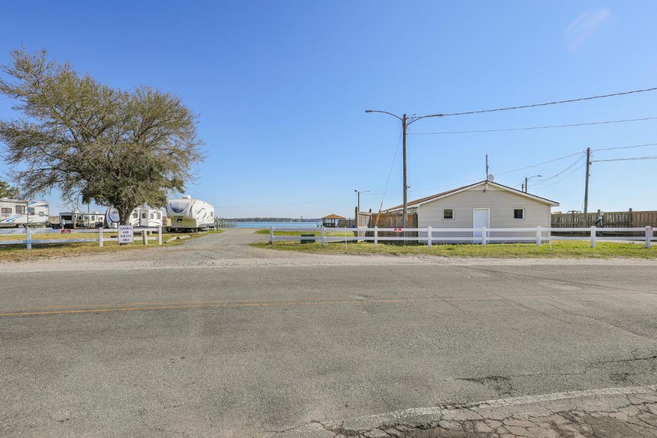 Model Home Near Camp Lejeune With Water View Sneads Ferry Exterior foto